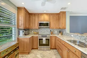 605 Sutton Pl, Longboat Key, FL 34228 - Photo 5