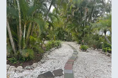 7715 33rd Lane E, Sarasota, FL 34243 - Photo 5