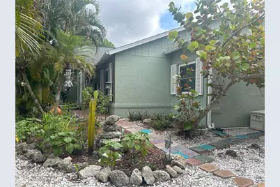 7715 33rd Lane E, Sarasota, FL 34243 - Photo 9