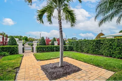 212 Milan Avenue W #1, Venice, FL 34285 - Photo 15