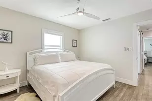 1857 Tulip Dr, Sarasota, FL 34239 - Photo 9