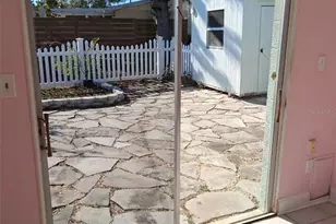 3372 Mayflower St, Sarasota, FL 34231 - Photo 13