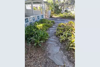 3372 Mayflower Street, Sarasota, FL 34231 - Photo 27