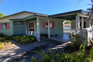 3372 Mayflower St, Sarasota, FL 34231 - Photo 1