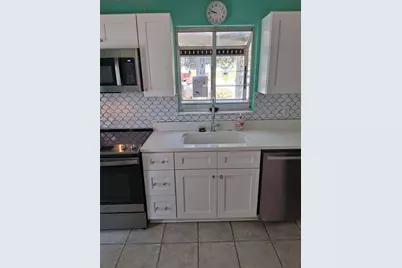 3372 Mayflower Street, Sarasota, FL 34231 - Photo 5