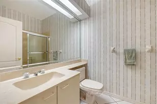 3864 Chatsworth Greene Ct, Sarasota, FL 34235 - Photo 17