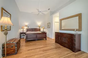 3799 Mira Lago Dr, Sarasota, FL 34238 - Photo 27