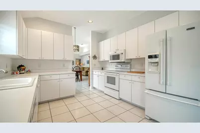 3799 Mira Lago Drive, Sarasota, FL 34238 - Photo 23