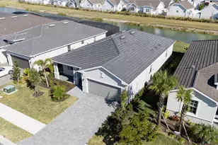 11470 Burgundy Dr, Venice, FL 34293 - Photo 9