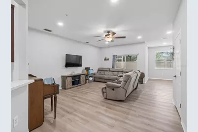 3831 Parkridge Circle #1-104, Sarasota, FL 34243 - Photo 5