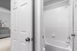 3831 Parkridge Cir, Sarasota, FL 34243 - Photo 25