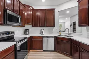 3831 Parkridge Cir, Sarasota, FL 34243 - Photo 11