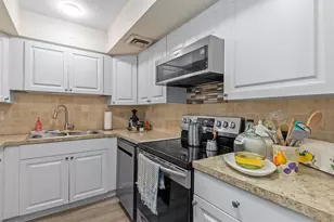 2437 Harbor Blvd, Port Charlotte, FL 33952 - Photo 9