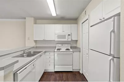 18106 Peregrines Perch Place #5104, Lutz, FL 33558 - Photo 3