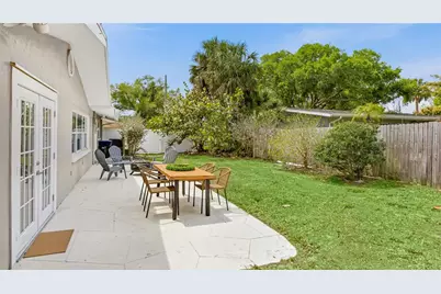 2949 Bougainvillea Street, Sarasota, FL 34239 - Photo 25