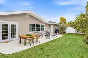 2949 Bougainvillea St, Sarasota, FL 34239 - Photo 27