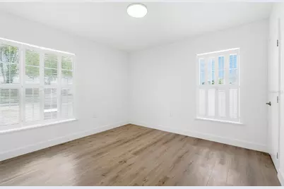 2949 Bougainvillea Street, Sarasota, FL 34239 - Photo 23