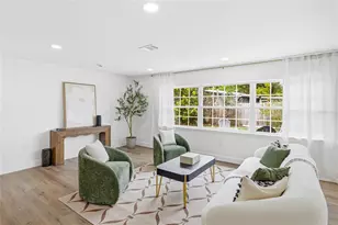 2949 Bougainvillea St, Sarasota, FL 34239 - Photo 9