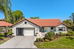 286 Laurel Hollow Dr, Nokomis, FL 34275 - Photo 1