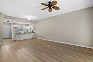 4275 Castlebridge Ln, Sarasota, FL 34238 - Photo 7