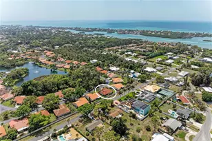 246 Laurel Hollow Dr, Nokomis, FL 34275 - Photo 1