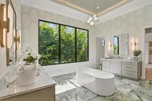 262 Crystal Waters Dr, Sarasota, FL 34240 - Photo 77