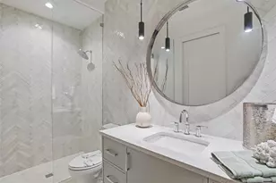 262 Crystal Waters Dr, Sarasota, FL 34240 - Photo 63