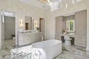 262 Crystal Waters Dr, Sarasota, FL 34240 - Photo 81