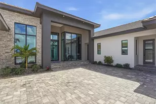 262 Crystal Waters Dr, Sarasota, FL 34240 - Photo 15