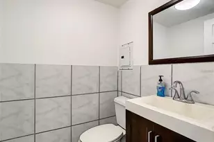 805 22nd Ave W, Bradenton, FL 34205 - Photo 15