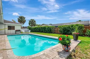 5410 Creeping Hammock Dr, Sarasota, FL 34231 - Photo 27