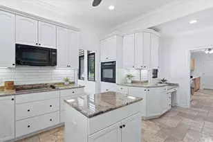 5935 River Forest Cir, Bradenton, FL 34203 - Photo 13