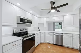 135 Woodland Pl, Osprey, FL 34229 - Photo 13