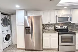 1741 Southwood St, Sarasota, FL 34231 - Photo 9