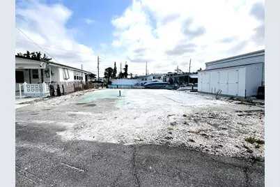 6905 W Bayou Lane, Bradenton, FL 34207 - Photo 11