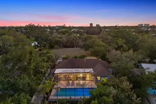 704 Tropical Cir, Sarasota, FL 34242 - Photo 57