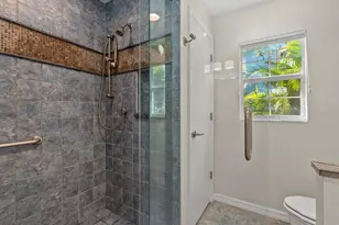 704 Tropical Cir, Sarasota, FL 34242 - Photo 31