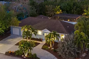 704 Tropical Cir, Sarasota, FL 34242 - Photo 59