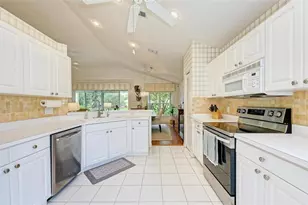 4916 Linsey Ct, Sarasota, FL 34243 - Photo 21