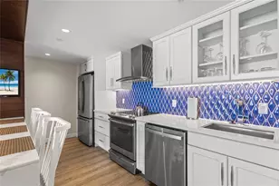 230 Sands Point Rd, Longboat Key, FL 34228 - Photo 15