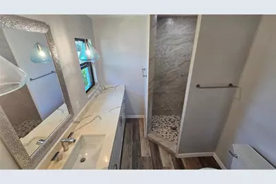 3317 Pine Valley Drive, Sarasota, FL 34239 - Photo 11