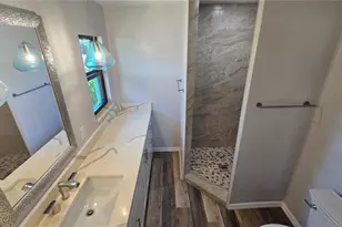 3317 Pine Valley Dr, Sarasota, FL 34239 - Photo 11