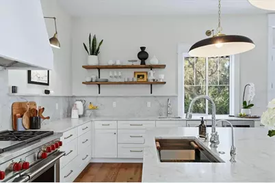 1686 North Drive, Sarasota, FL 34239 - Photo 9