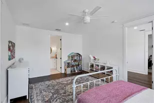 1686 North Dr, Sarasota, FL 34239 - Photo 37