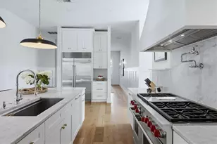 1686 North Dr, Sarasota, FL 34239 - Photo 11