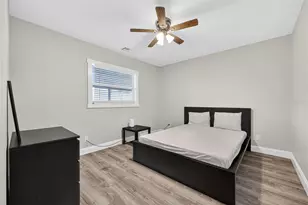 2806 Upper Tangelo Dr, Sarasota, FL 34239 - Photo 15