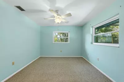 6538 Bluewater Avenue, Sarasota, FL 34231 - Photo 21