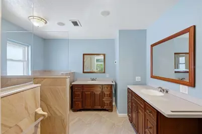 6538 Bluewater Avenue, Sarasota, FL 34231 - Photo 17