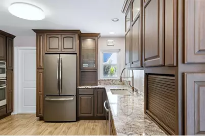 6538 Bluewater Avenue, Sarasota, FL 34231 - Photo 11