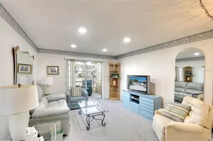 305 47th Ave Dr W, Bradenton, FL 34207 - Photo 9